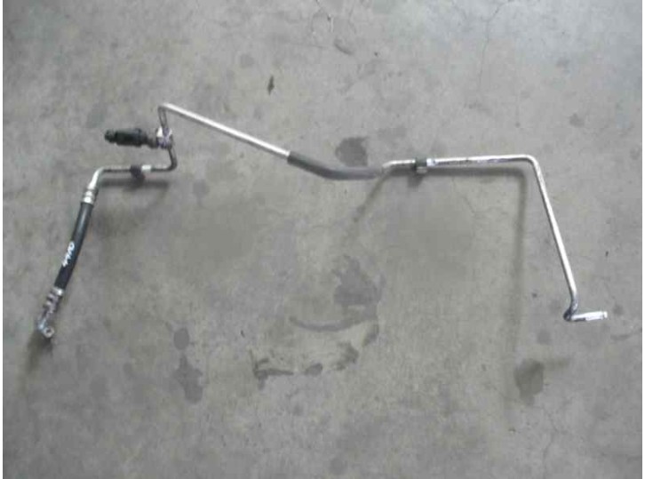 Air conditioning hoses replacement part for Hyundai Trajet (FO) 2.0 CRDi CAT OEM IAM reference 977683A150 