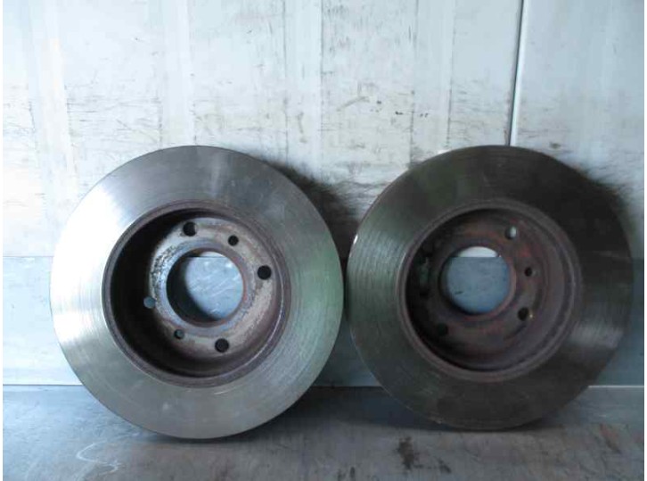 Recambio de disco freno delantero para nissan primera berl./familiar (p10/w10) 2.0 16v cat referencia OEM IAM 4020671E06 DELANTE