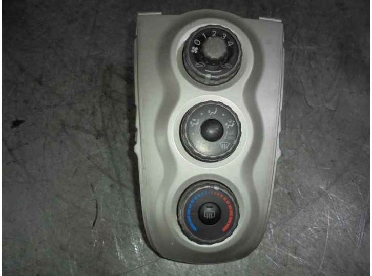 Recambio de mando calefaccion / aire acondicionado para toyota yaris (_p9_) 1.3 vvt-i (scp90_) referencia OEM IAM 55406OD190 