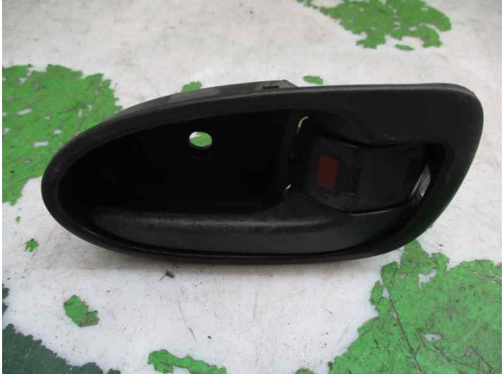 Recambio de maneta interior delantera derecha para toyota yaris (_p9_) 1.3 vvt-i (scp90_) referencia OEM IAM 692050D100B1 CESTA 