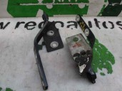 Replacement hood hinge for Volkswagen Polo saloon (6N1) 1.05 OEM IAM reference 