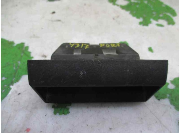 Replacement exterior tailgate handle for Citroën C2 1.4 HDi OEM IAM reference CAJA 8 