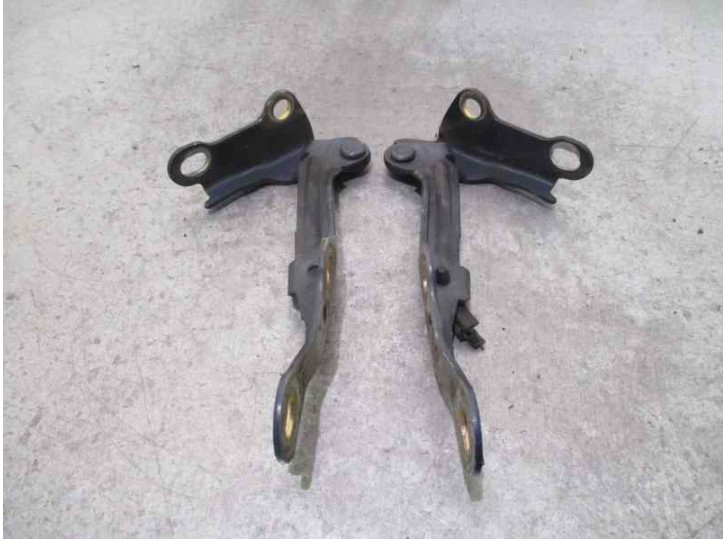 Replacement hood/bonnet struts for Hyundai Trajet (FO) 2.0 CRDi CAT OEM IAM reference 791103A000 