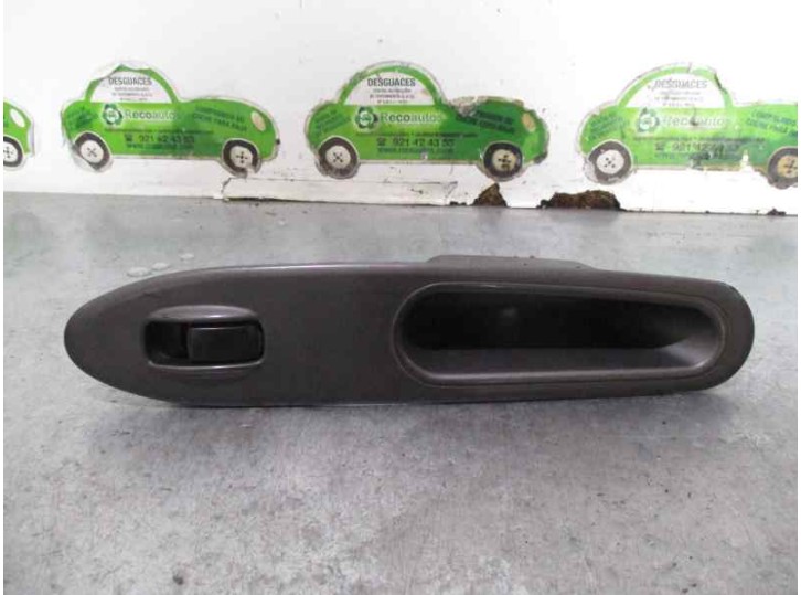 Recambio de mando elevalunas trasero derecho para kia joice 2.0 cat referencia OEM IAM 93590M3000 620W0304 