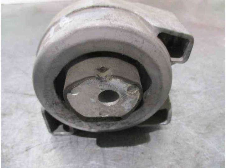 Recambio de soporte motor para mercedes-benz clase a (w169) 1.7 cat referencia OEM IAM A1692400518 