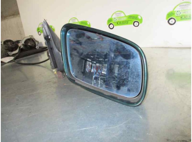 Replacement right side mirror for Audi A8 (D2) 3.3 V8 32V TDI Biturbo CAT (AKF) OEM IAM reference 4 PINS 