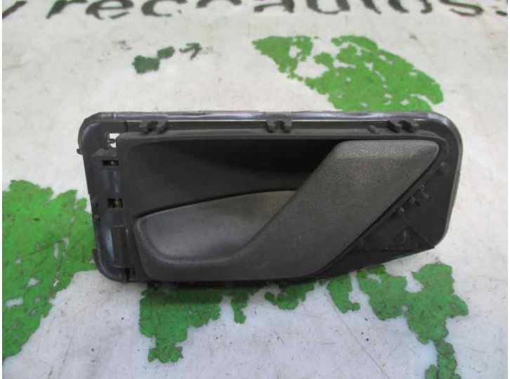Recambio de maneta interior delantera izquierda para peugeot 405 break 1.6 referencia OEM IAM CAJA 6 