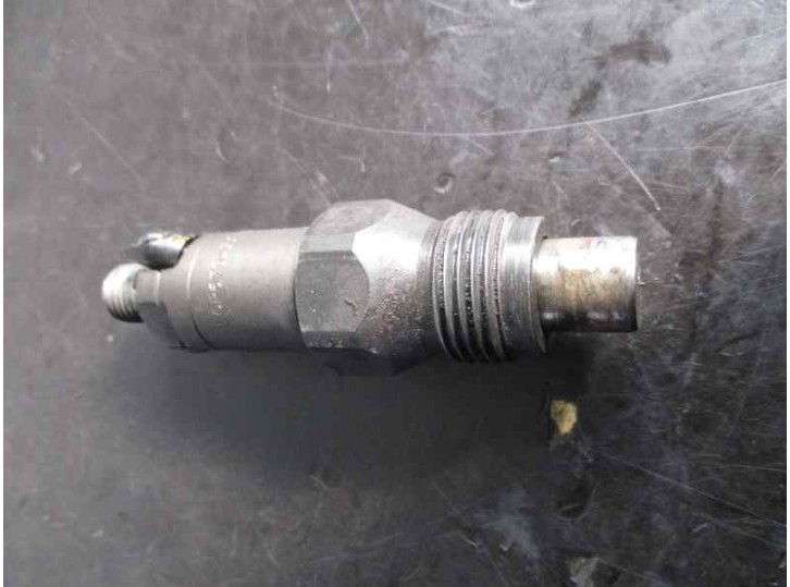 Recambio de inyector para peugeot 406 berlina (s1/s2) 2.1 turbodiesel cat referencia OEM IAM LCR6734302H LUCAS