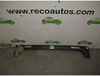 Recambio de embellecedor para seat ibiza (6k) 1.4 referencia OEM IAM 