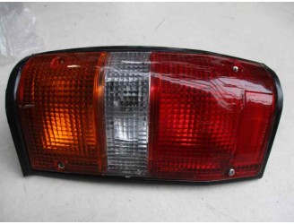 Recambio de piloto trasero derecho para mitsubishi l 200 (k6/7) 2.5 turbodiesel referencia OEM IAM MATERIAL NUEVO 