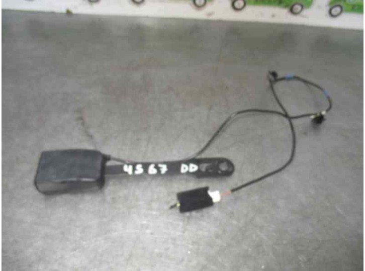 Recambio de enganche cinturon para peugeot 1007 dolce referencia OEM IAM B9132AC B9132AC 3 PUERTAS