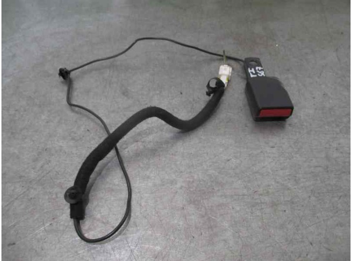 Recambio de enganche cinturon para peugeot 1007 dolce referencia OEM IAM 9681985480 3 PUERTAS