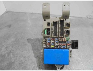 Recambio de caja reles / fusibles para toyota corolla (e12) 2.0 d-cat referencia OEM IAM 8264102040 MB2323008521 DENSO