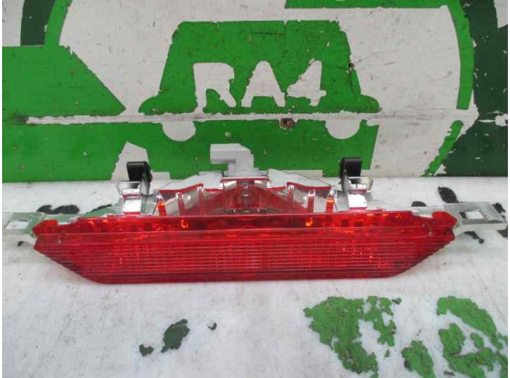 Recambio de luz central de freno para toyota corolla (e12) 2.0 d-cat referencia OEM IAM 