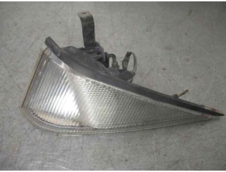 Recambio de piloto delantero izquierdo para ssangyong musso 2.3 diesel cat referencia OEM IAM 8330105200X 