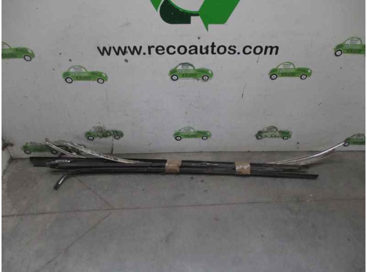 Recambio de embellecedor para mercedes-benz clase e (w123) berlina+coupe d 240 referencia OEM IAM 