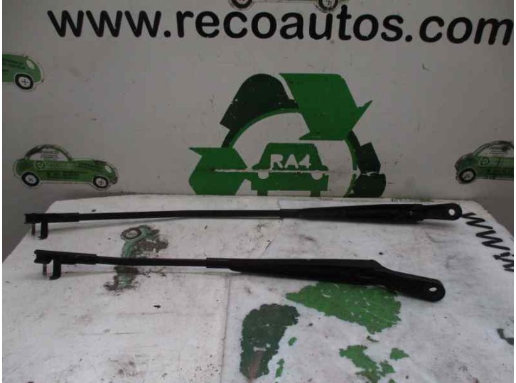Replacement right front wiper arm for Citroën C5 sedan 1.6 16v HDi FAP OEM IAM reference 