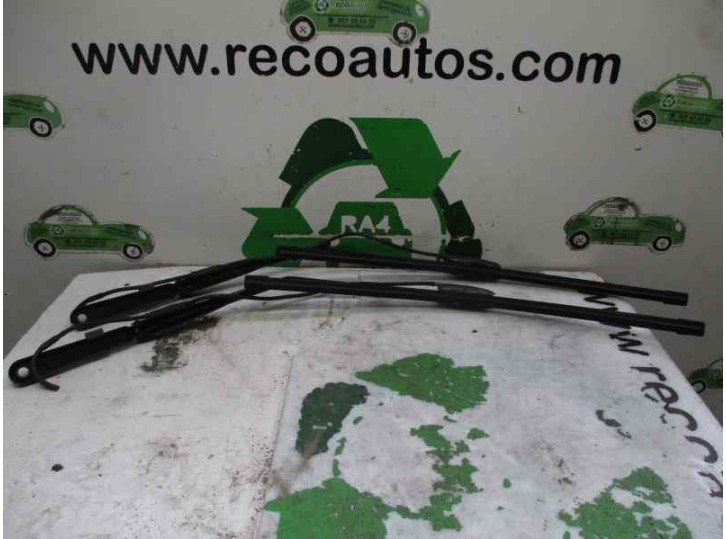 Replacement right front wiper arm for Citroën Berlingo station wagon XTR Plus OEM IAM reference 
