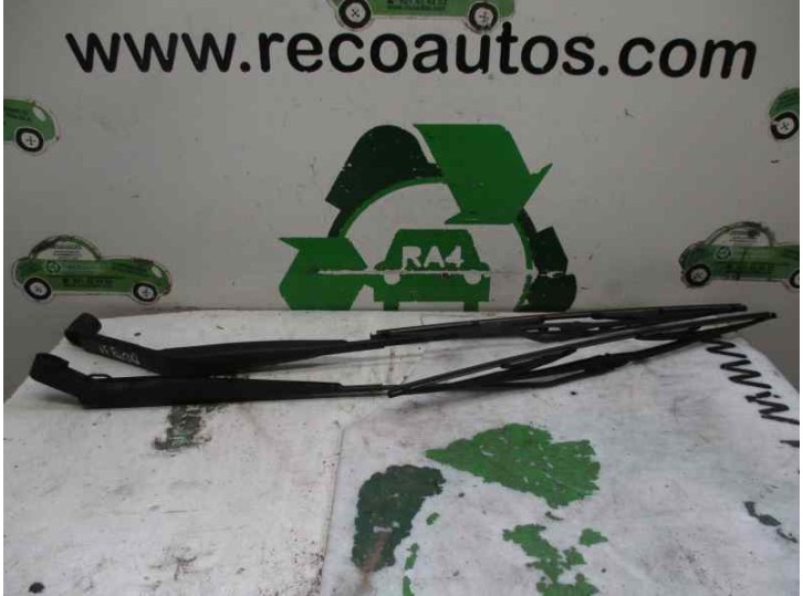 Recambio de brazo limpia delantero derecho para chevrolet nubira berlina 2.0 diesel cat referencia OEM IAM 