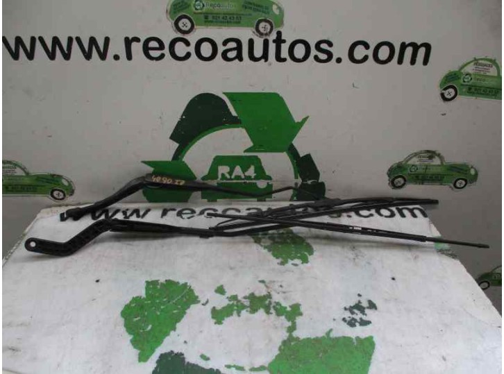 Recambio de brazo limpia delantero derecho para citroën saxo 1.5 diesel referencia OEM IAM 