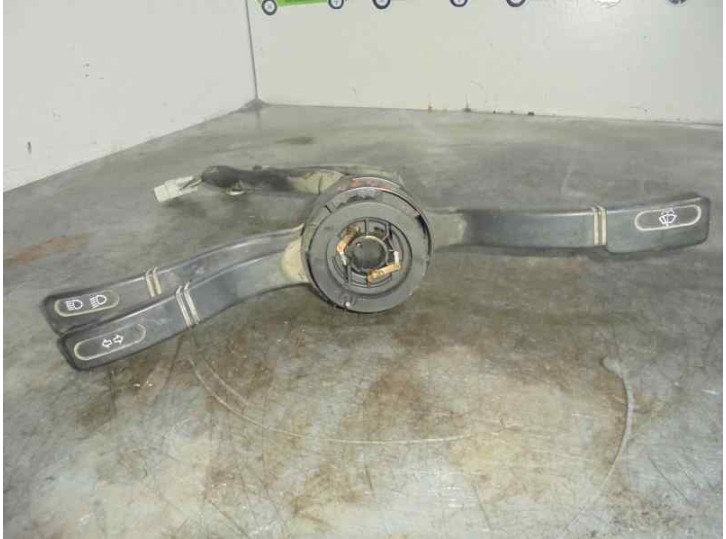 Recambio de mando luces para peugeot boxer combi (rs3200)(320)(´02) 2.5 turbodiesel cat referencia OEM IAM B883  