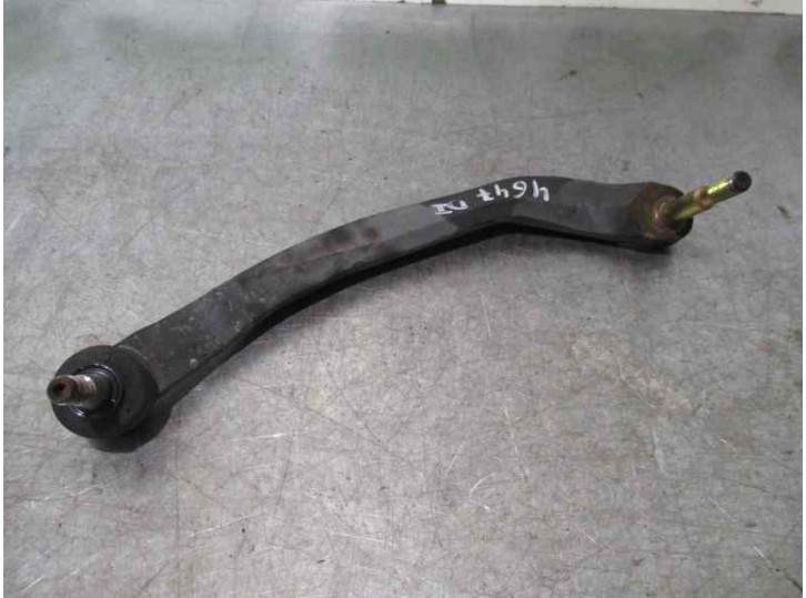 Recambio de brazo suspension superior delantero izquierdo para nissan primera trav. (p12) 2.2 16v turbodiesel cat referencia OEM