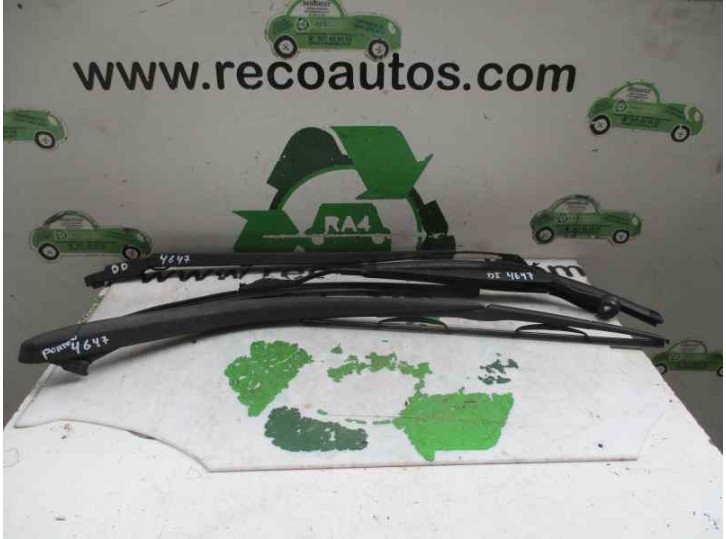 Replacement front right wiper arm for Nissan Primera Trav. (P12) 2.2 16V Turbodiesel Cat OEM IAM reference 28886AU312