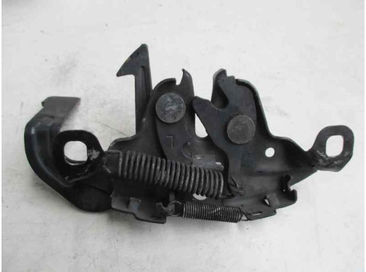 Replacement hood latch for Nissan Primera Trav. (P12) 2.2 16V Turbodiesel Cat OEM IAM reference 65601AU80A 5 DOORS
