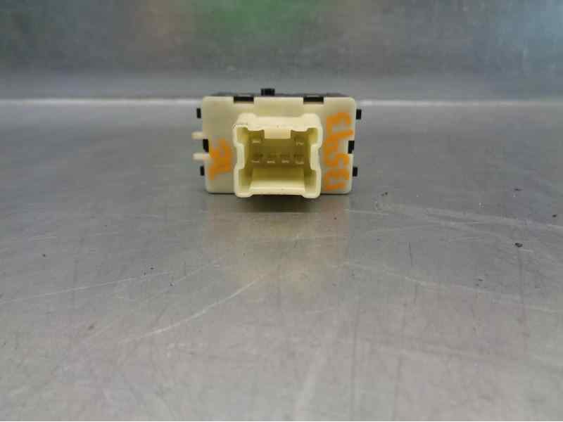 Recambio de mando elevalunas delantero derecho para dacia sandero 0.9 tce cat referencia OEM IAM 254214937R  