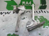 Hood hinge replacement for Kia Sephia II 1.5 CAT OEM IAM reference 