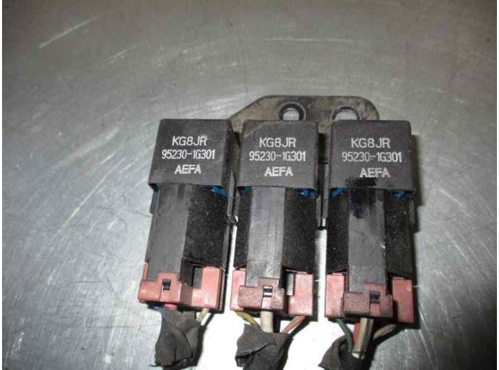 Recambio de rele para kia rio ii (jb) 1.5 crdi referencia OEM IAM 952301G301  