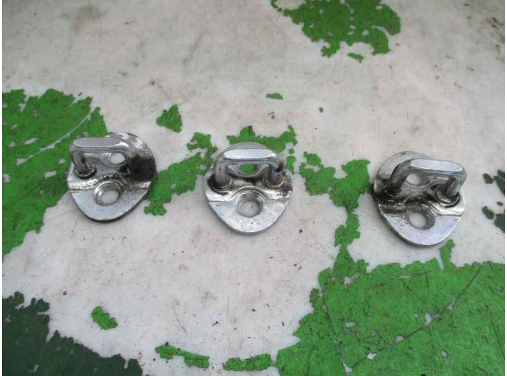 Recambio de bisagra puerta para hyundai i30 1.4 cat referencia OEM IAM 