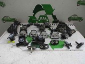 Replacement door hinge for Citroën Berlingo Station Wagon XTR Plus OEM IAM reference 