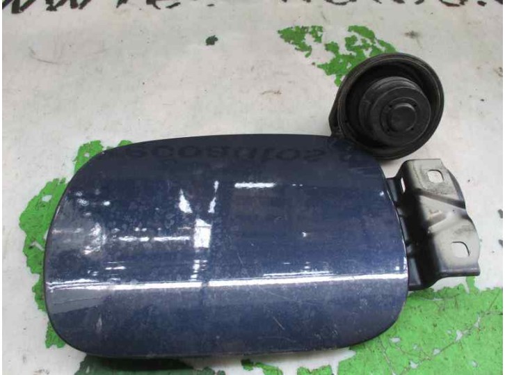Replacement exterior fuel cap for Volvo S40 Berlina 1.8 CAT OEM IAM reference 