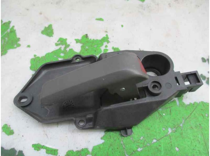 Recambio de maneta interior delantera derecha para fiat panda (169) 1.3 jtd cat referencia OEM IAM 607048DX 607048DX 