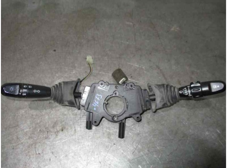 Recambio de mando luces para daewoo nubira berlina 1.6 cat referencia OEM IAM 