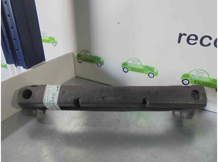 Recambio de refuerzo paragolpes delantero para smart coupe 0.6 turbo cat referencia OEM IAM HIERRO Y ESPUMA. 