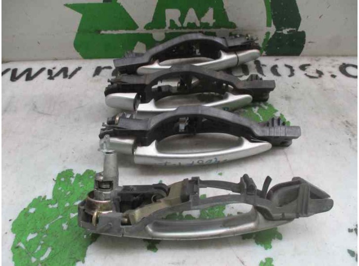 Recambio de maneta exterior delantera derecha para skoda octavia berlina (1u2) 1.9 tdi referencia OEM IAM 