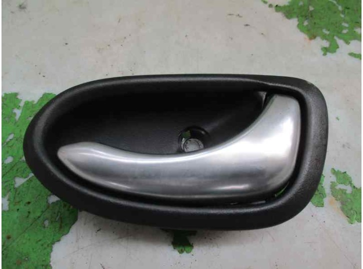 Recambio de maneta interior trasera derecha para nissan primera trav. (p12) 2.2 16v turbodiesel cat referencia OEM IAM 82670AV60