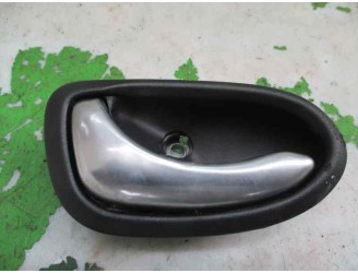 Recambio de maneta interior trasera izquierda para nissan primera trav. (p12) 2.2 16v turbodiesel cat referencia OEM IAM 82670AV