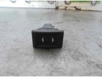 Recambio de mando elevalunas trasero izquierdo para ford mondeo iii sedán (b4y) 2.0 tdci referencia OEM IAM 1123793 
