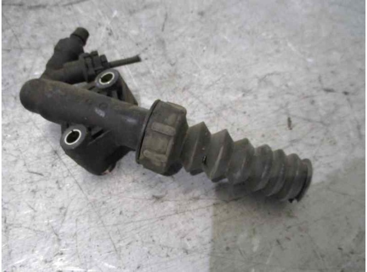 Replacement clutch slave cylinder for Citroën C4 Coupé 1.6 16V CAT (NFU / TU5JP4) OEM IAM reference 