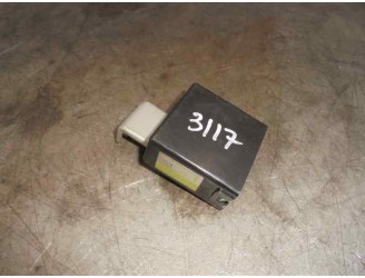 Recambio de modulo electronico para toyota yaris verso (ncp2/nlp2) 1.3 16v cat referencia OEM IAM 8865052100 2773000751 DENSO
