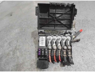 Recambio de caja reles / fusibles para toyota corolla (e12) 2.0 d-cat referencia OEM IAM 2020684491 