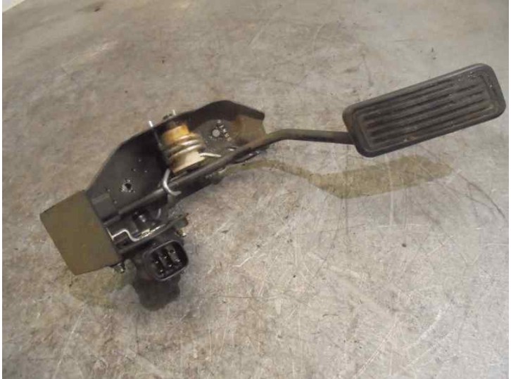 Recambio de potenciometro pedal para toyota corolla (e12) 1.6 16v referencia OEM IAM 