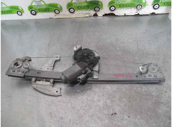 Replacement front right window regulator for Peugeot 107 1.0 cat (384f) OEM IAM reference 698100H020 2 PINS 3 DOORS