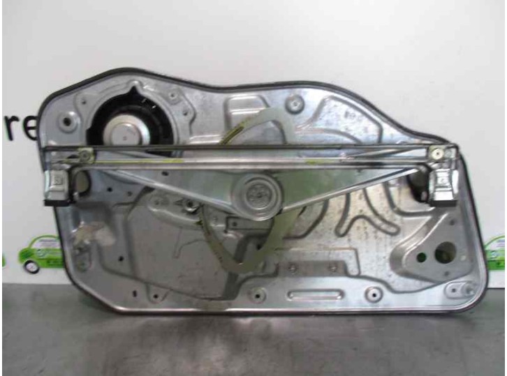 Recambio de elevalunas delantero derecho para volvo v50 familiar 2.0 diesel cat referencia OEM IAM 30737681 32 PINES 5 PUERTAS