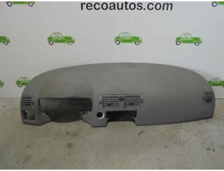 Recambio de salpicadero para volvo v50 familiar 2.0 diesel cat referencia OEM IAM GRIS 