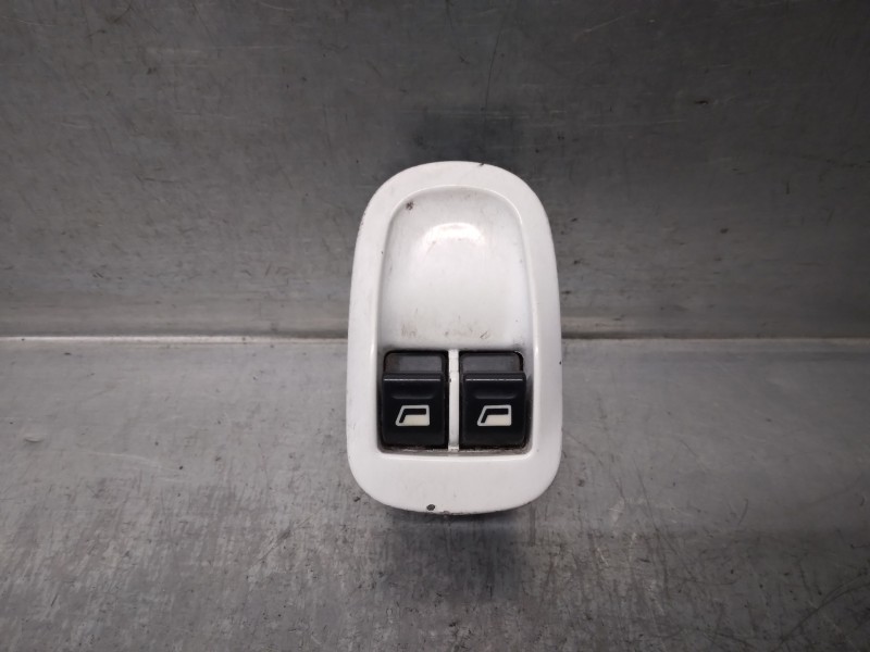 Recambio de mando elevalunas delantero izquierdo para peugeot 206 berlina 1.9 diesel referencia OEM IAM 6552WQ  