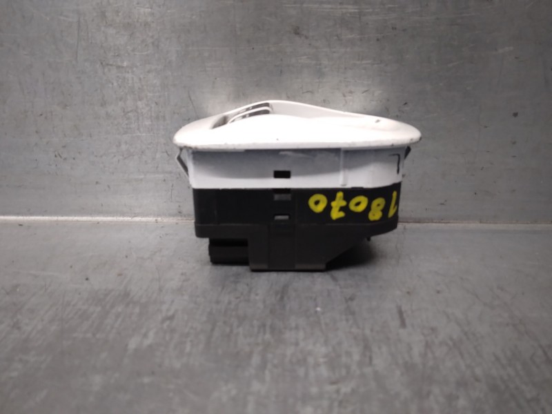 Recambio de mando elevalunas delantero izquierdo para peugeot 206 berlina 1.9 diesel referencia OEM IAM 6552WQ  